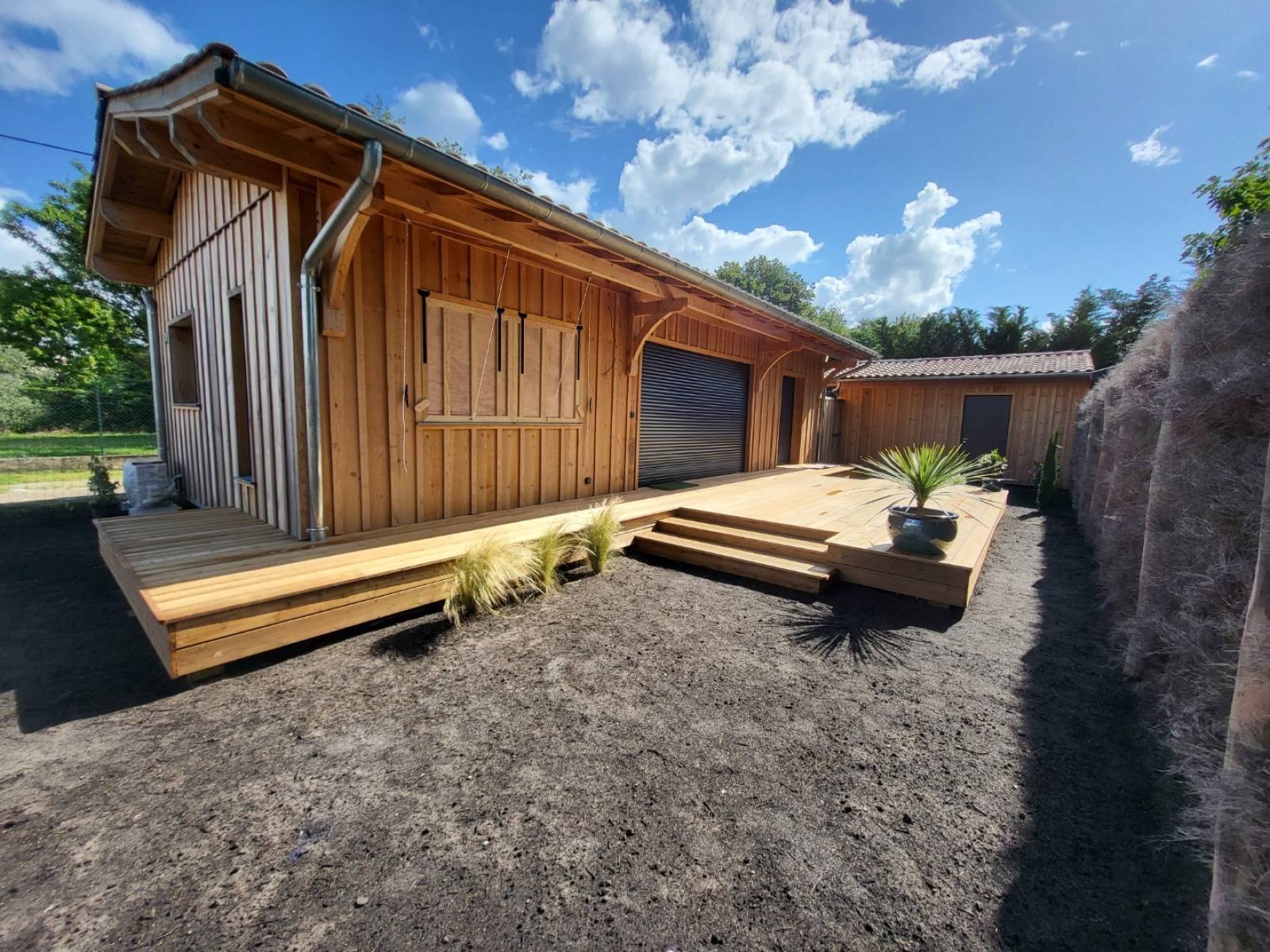 Construction neuve  d'une maison type cabane ostréicole avec  charpente en ferme traditionnelle Lège Cap Ferret