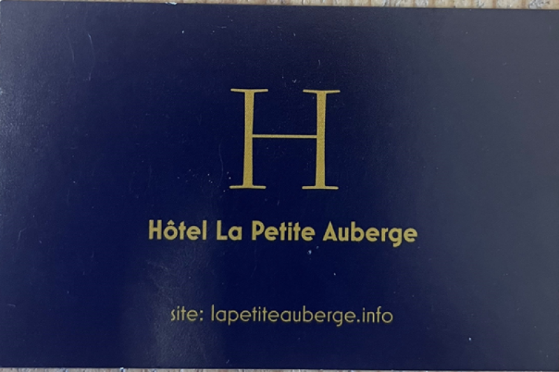 Hôtellerie ARES HOTEL LA PETITE AUBERGE